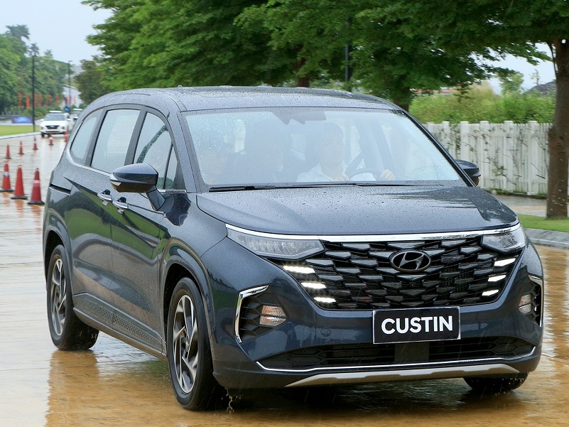 Hyundai Custin All New